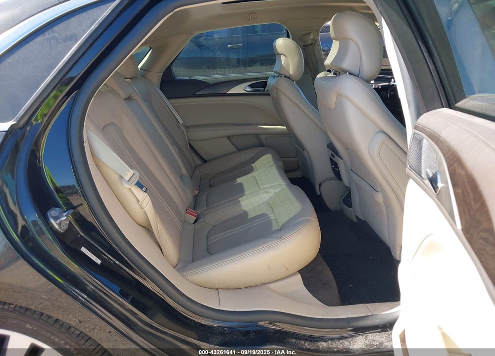 2017 LINCOLN MKZ RESERVE VIN: 3LN6L5F95HR642029