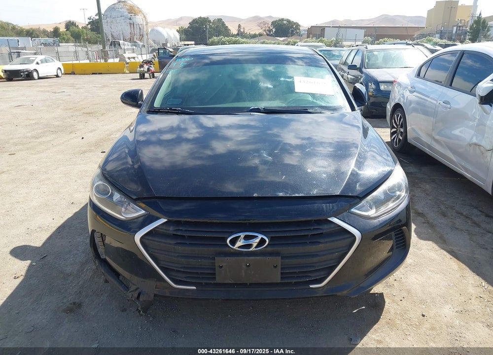 2017 HYUNDAI ELANTRA VIN: 5NPD84LF8HH121018