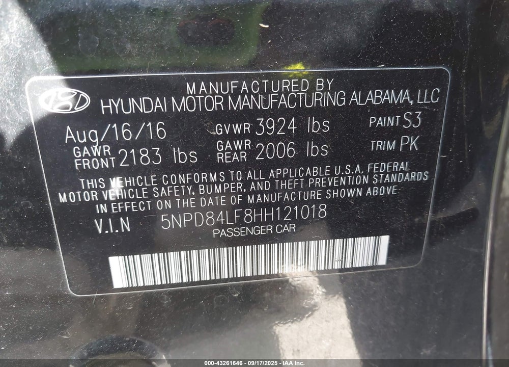 2017 HYUNDAI ELANTRA VIN: 5NPD84LF8HH121018