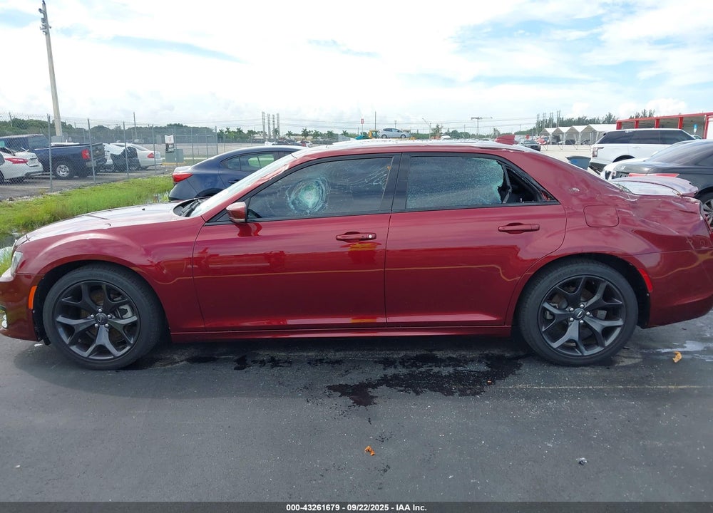 2021 CHRYSLER 300 300S VIN: 2C3CCABG6MH585788