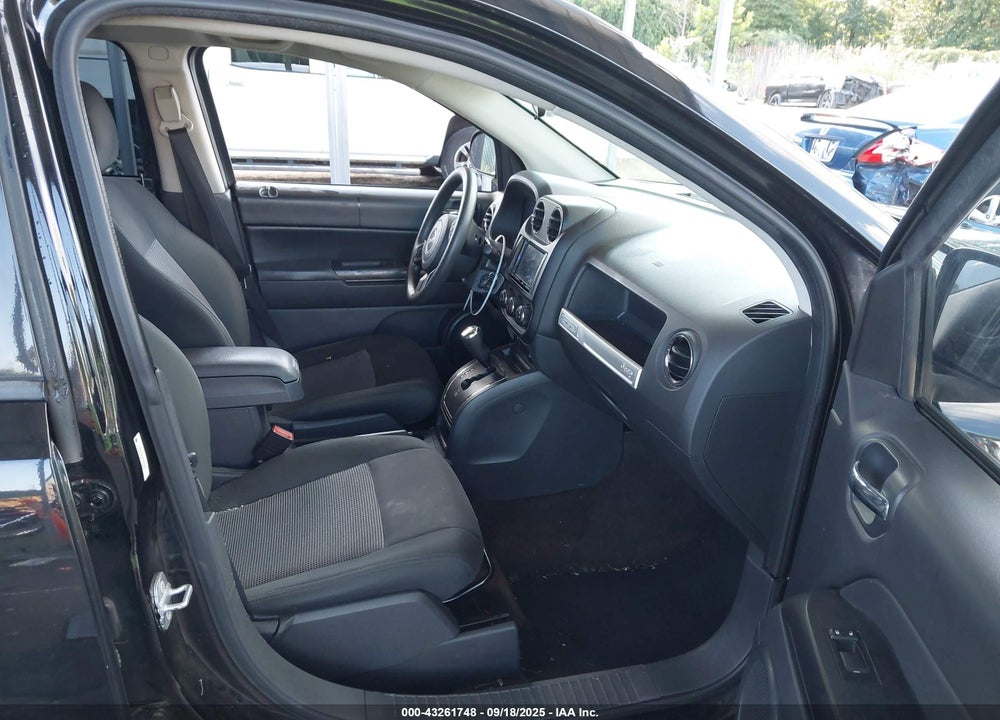 2014 JEEP COMPASS SPORT VIN: 1C4NJCBA9ED692608