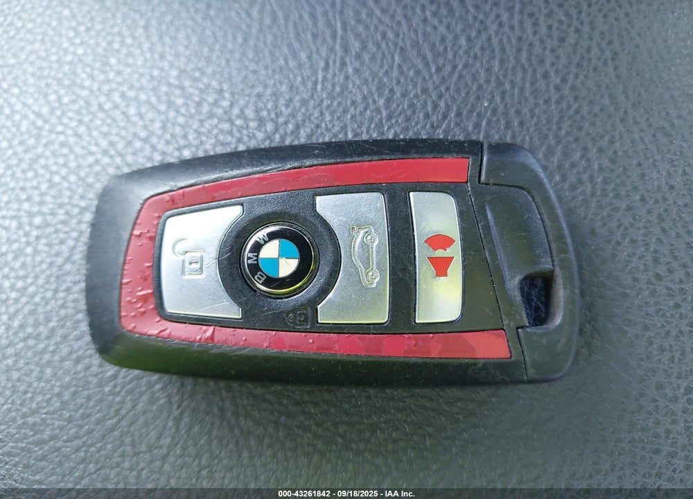 2016 BMW 3 SERIES VIN: WBA8E9G52GNT85095