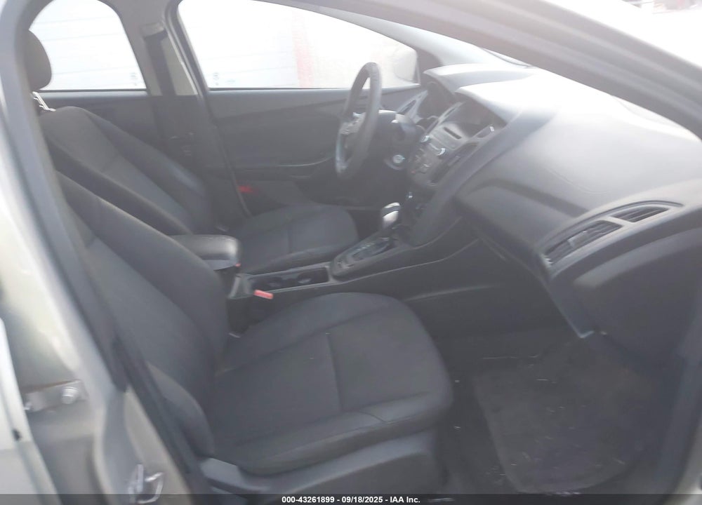2016 FORD FOCUS SE VIN: 1FADP3F27GL263382