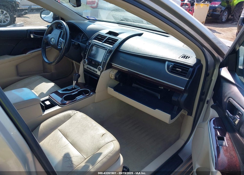 2014 TOYOTA CAMRY XLE V6 VIN: 4T1BK1FK1EU545668