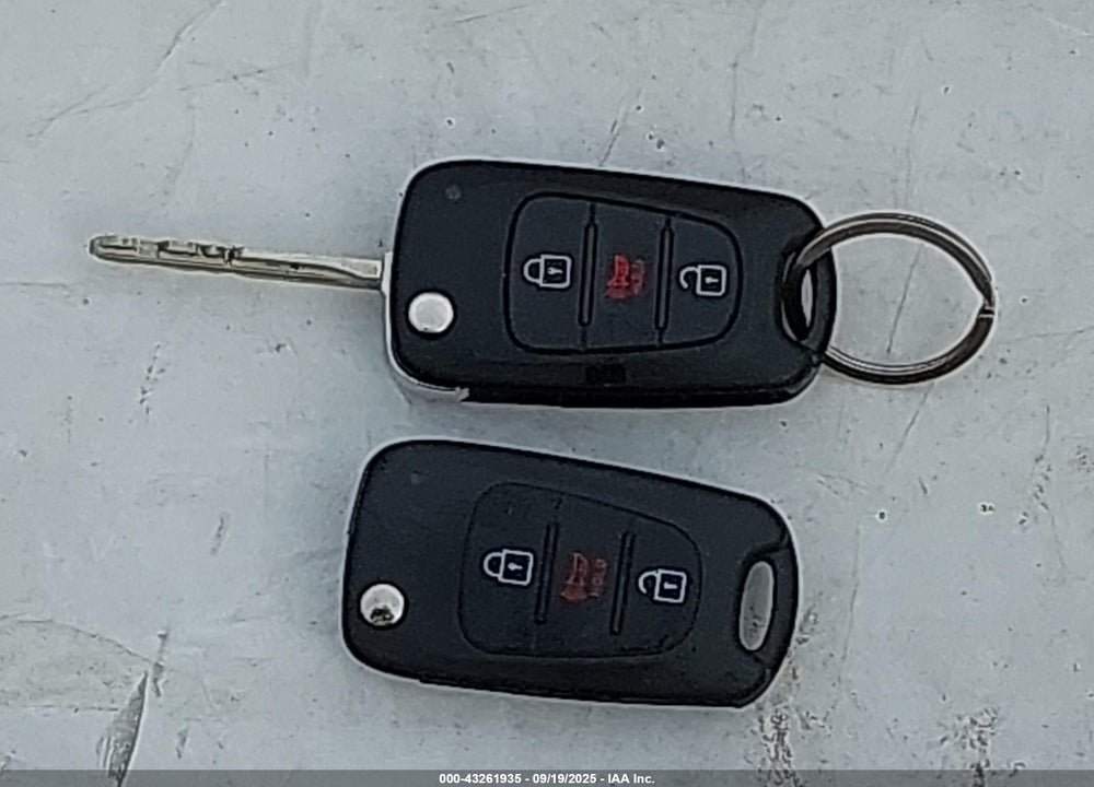 2013 KIA SOUL VIN: KNDJT2A64D7598133