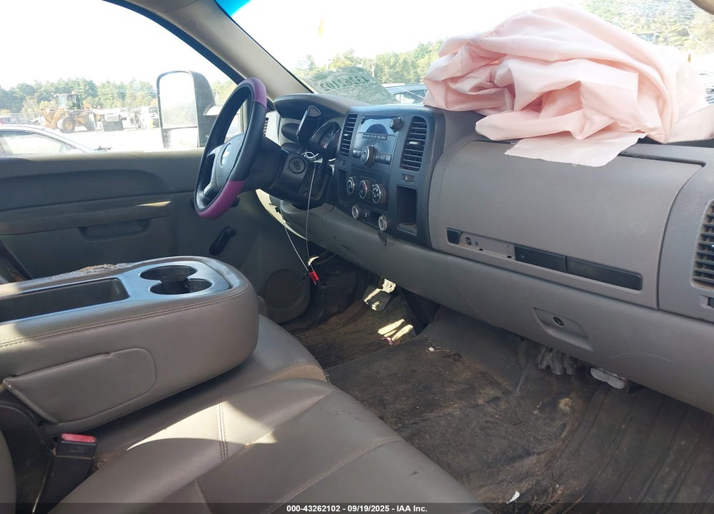 2013 CHEVROLET SILVERADO 3500HD WORK TRUCK VIN: 1GC5CZCG9DZ414812