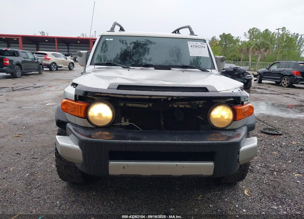 2008 TOYOTA FJ CRUISER VIN: JTEZU11FX80019280