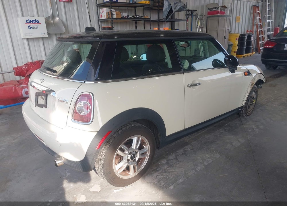 2013 MINI HARDTOP VIN: WMWSU3C5XDT690508