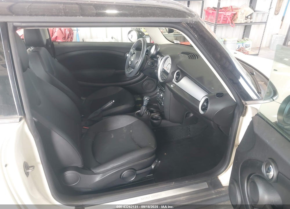 2013 MINI HARDTOP VIN: WMWSU3C5XDT690508