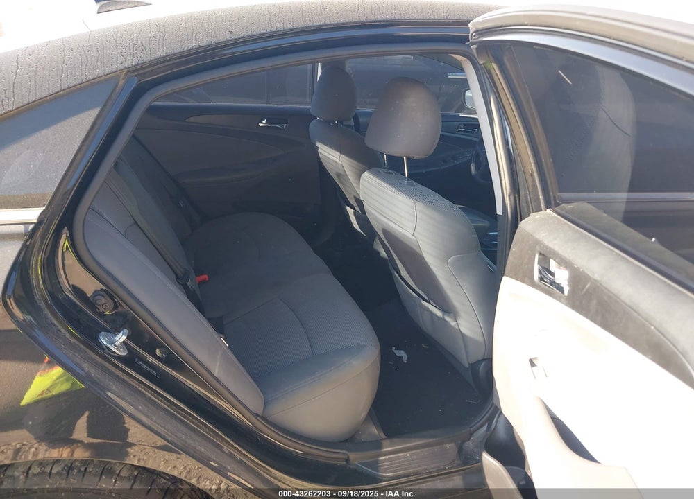 2013 HYUNDAI SONATA VIN: 5NPEB4AC2DH727889