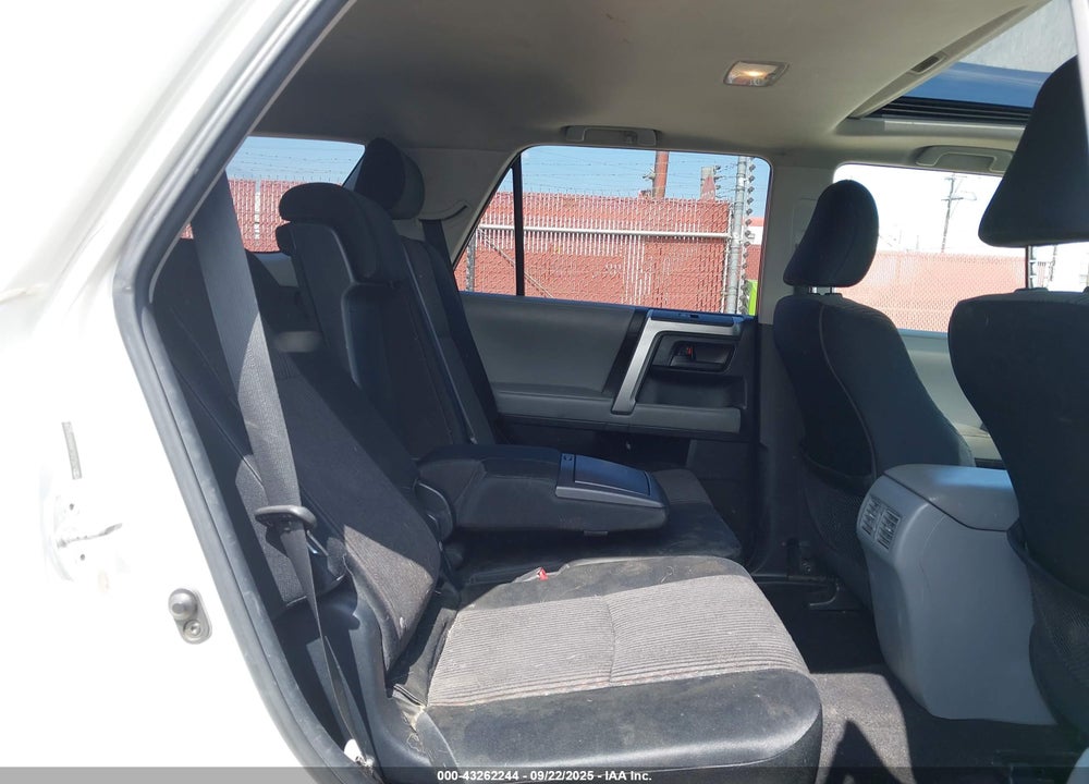 2010 TOYOTA 4RUNNER SR5 V6 VIN: JTEZU5JR8A5006246
