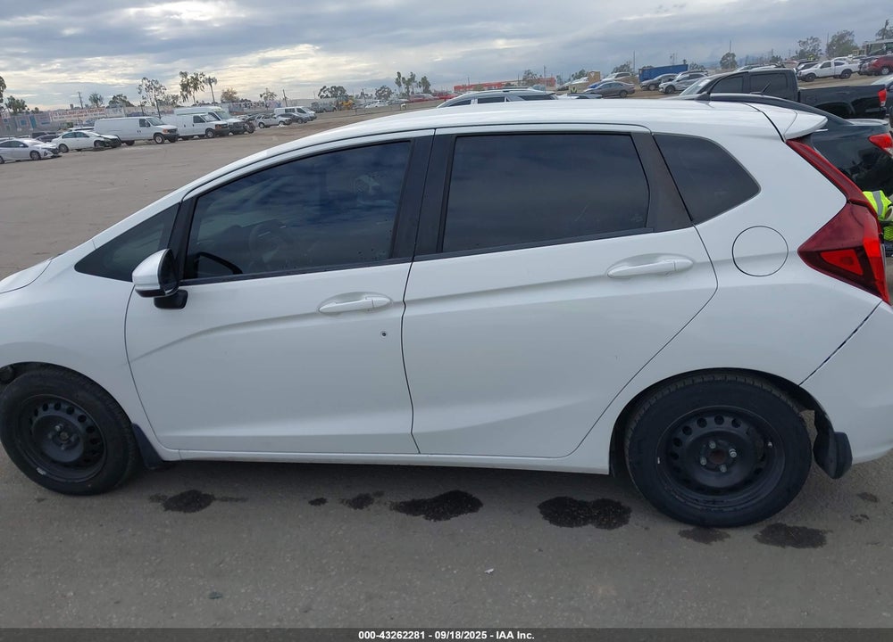 2018 HONDA FIT VIN: 3HGGK5H47JM735460