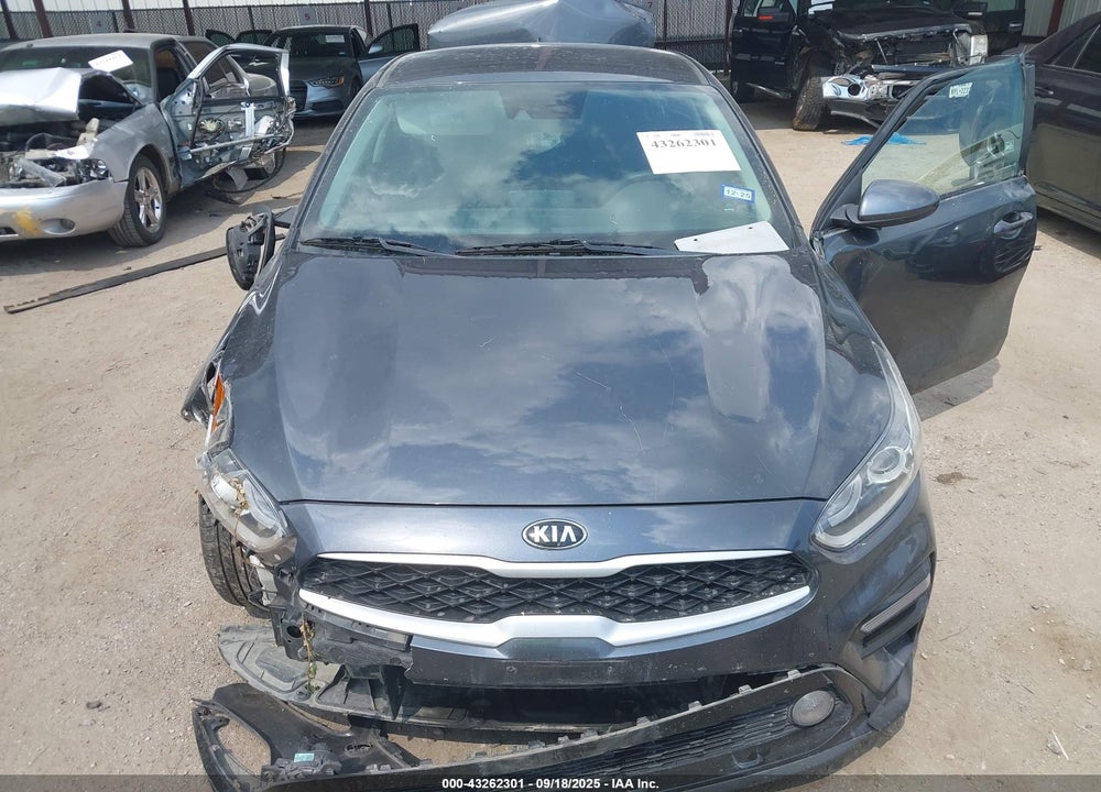 2021 KIA FORTE VIN: 3KPF24ADXME352996