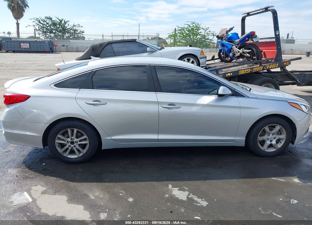2017 HYUNDAI SONATA VIN: 5NPE24AF4HH557597