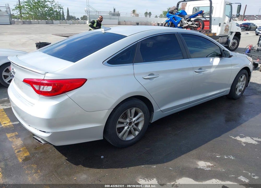 2017 HYUNDAI SONATA VIN: 5NPE24AF4HH557597