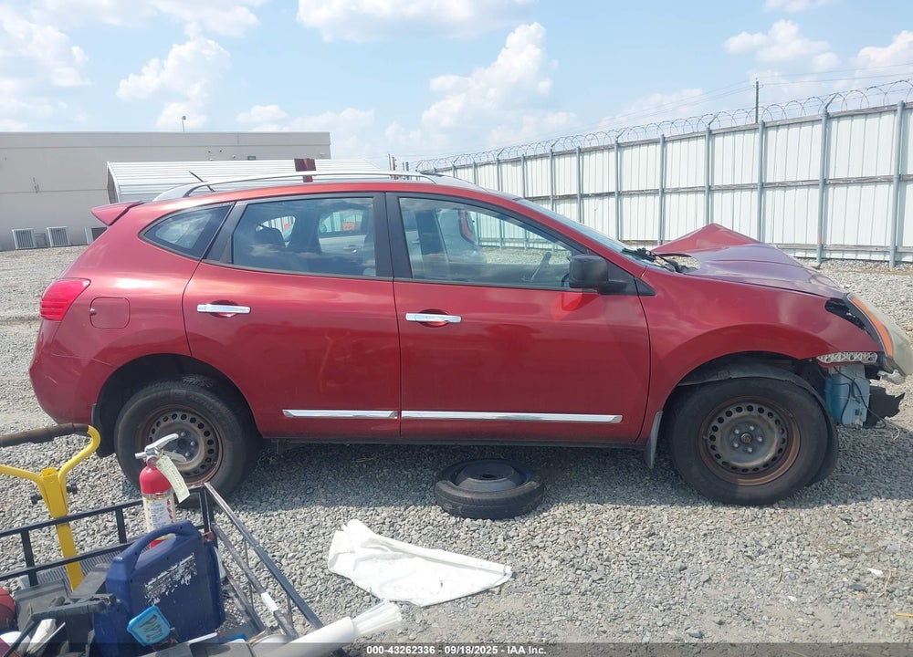 2014 NISSAN ROGUE SELECT S VIN: JN8AS5MT5EW606421