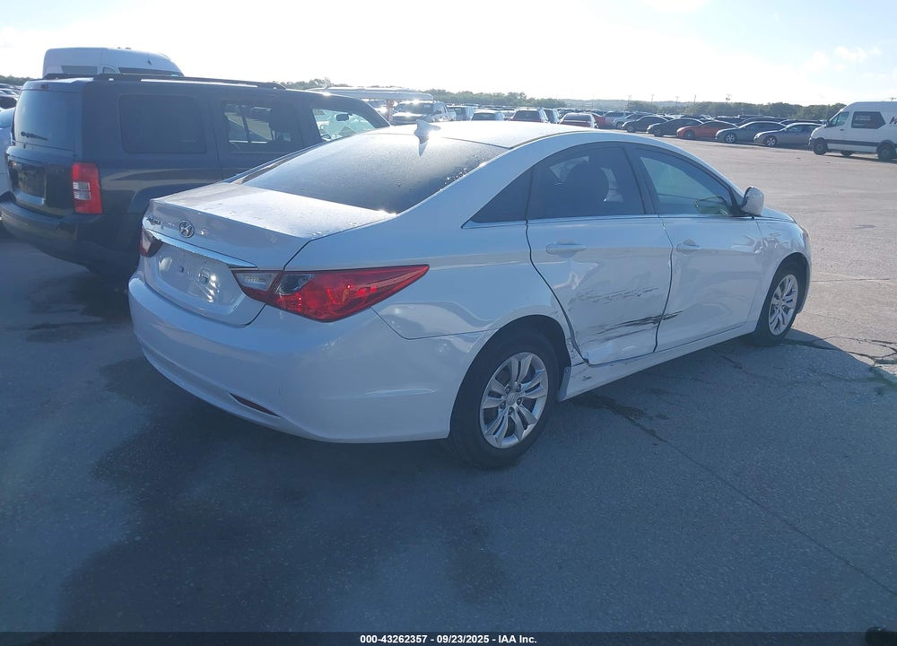 2013 HYUNDAI SONATA GLS VIN: 5NPEB4AC5DH564283
