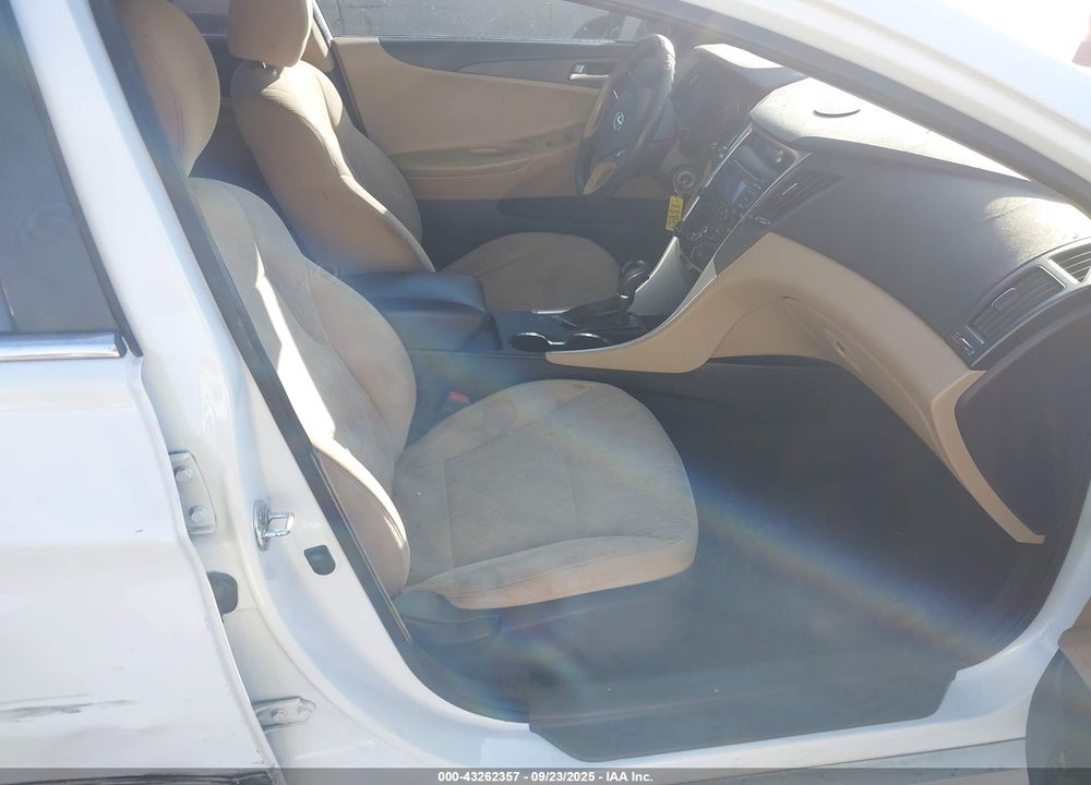 2013 HYUNDAI SONATA GLS VIN: 5NPEB4AC5DH564283