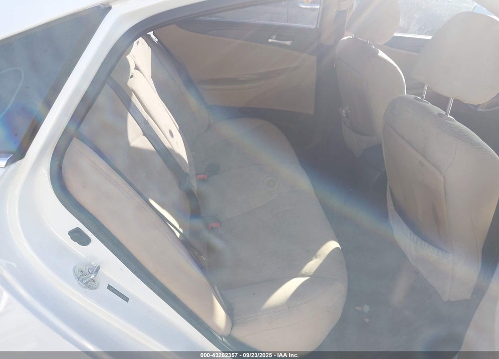 2013 HYUNDAI SONATA GLS VIN: 5NPEB4AC5DH564283