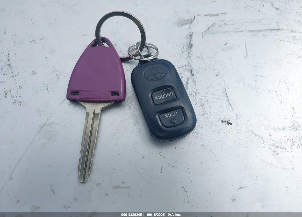 2003 TOYOTA SIENNA CE VIN: 4T3ZF19C03U532339