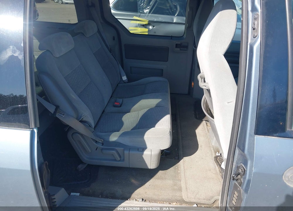 2004 FORD FREESTAR SE VIN: 2FMDA51634BA25859