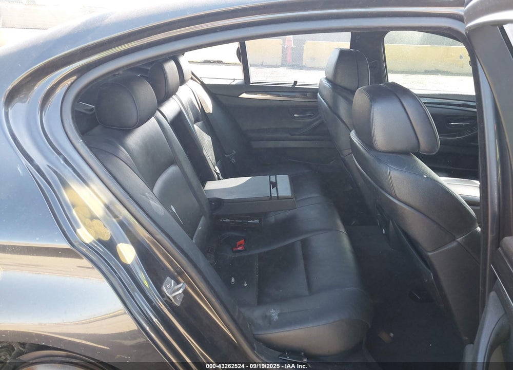 2013 BMW 5 SERIES VIN: WBAFR9C59DDX79633