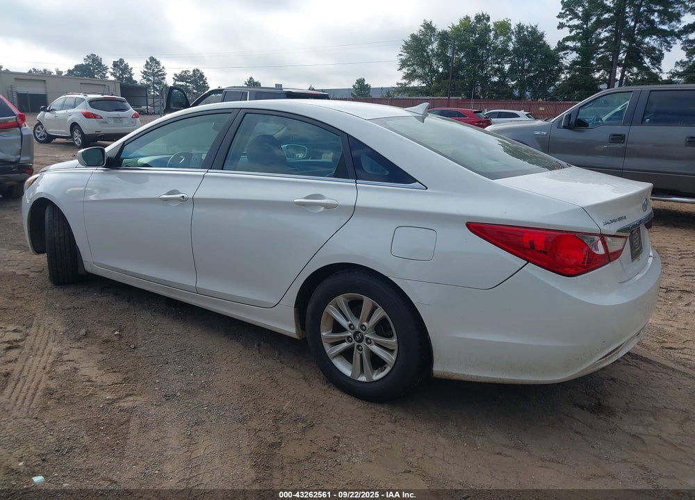 2011 HYUNDAI SONATA VIN: 5NPEB4AC5BH161787
