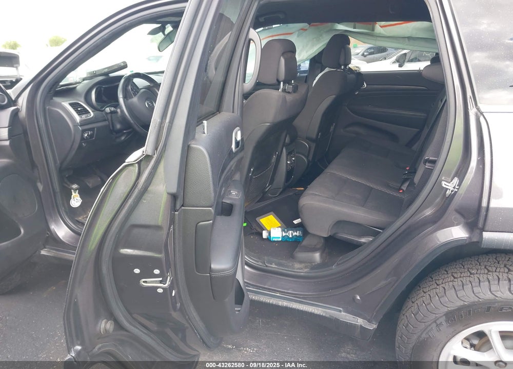 2020 JEEP GRAND CHEROKEE VIN: 1C4RJEAG6LC128758