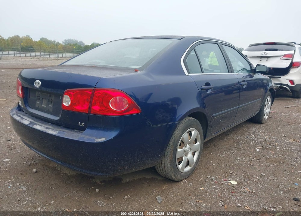 2007 KIA OPTIMA VIN: KNAGE123975156643
