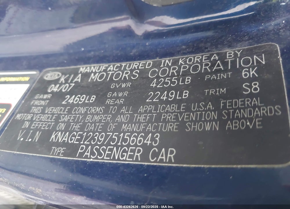 2007 KIA OPTIMA VIN: KNAGE123975156643