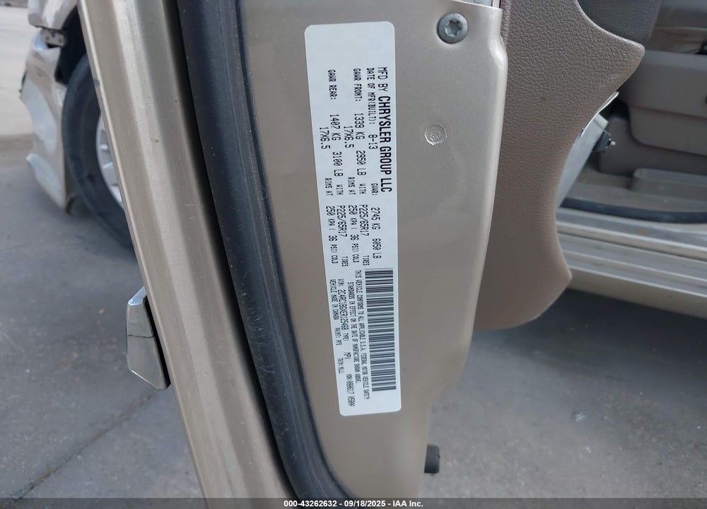 2014 CHRYSLER TOWN & COUNTRY TOURING VIN: 2C4RC1BGXER125468