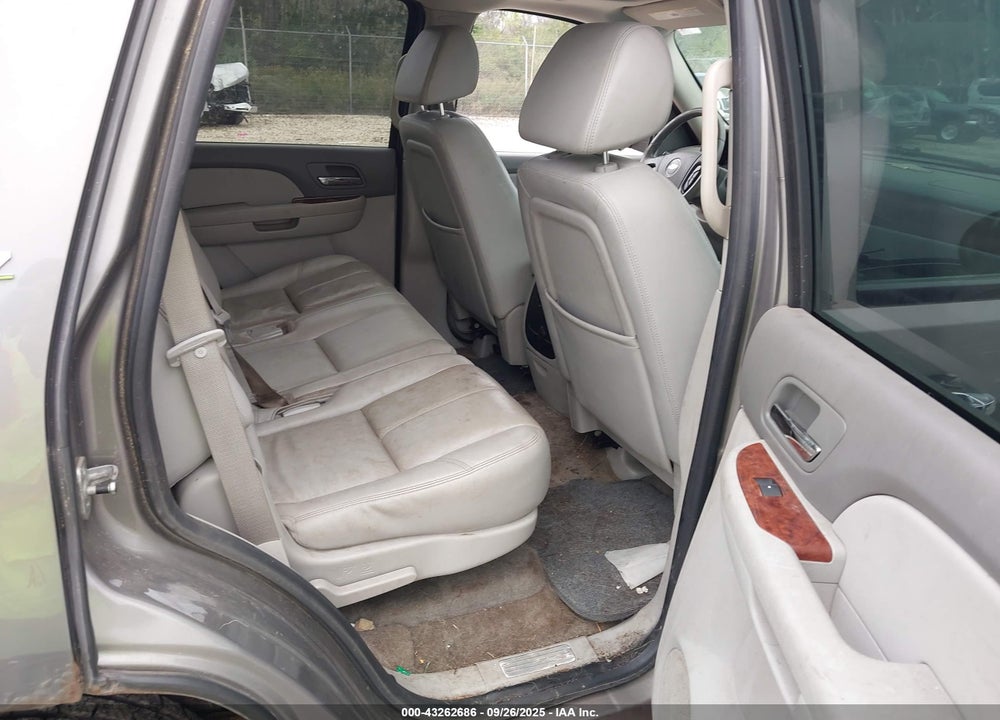 2008 CHEVROLET TAHOE LTZ VIN: 1GNFK13088J128697