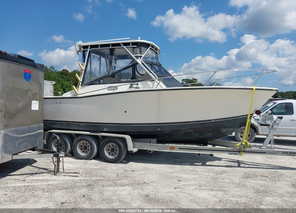 1998 CAROLINA 25 EXPRESS VIN: 1108649