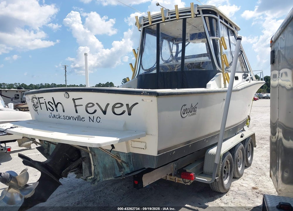 1998 CAROLINA 25 EXPRESS VIN: 1108649