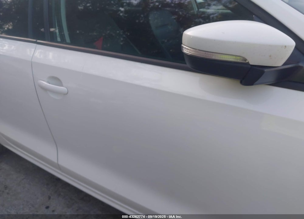 2014 VOLKSWAGEN JETTA VIN: 3VWD07AJ9EM322879