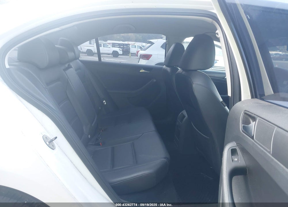 2014 VOLKSWAGEN JETTA VIN: 3VWD07AJ9EM322879