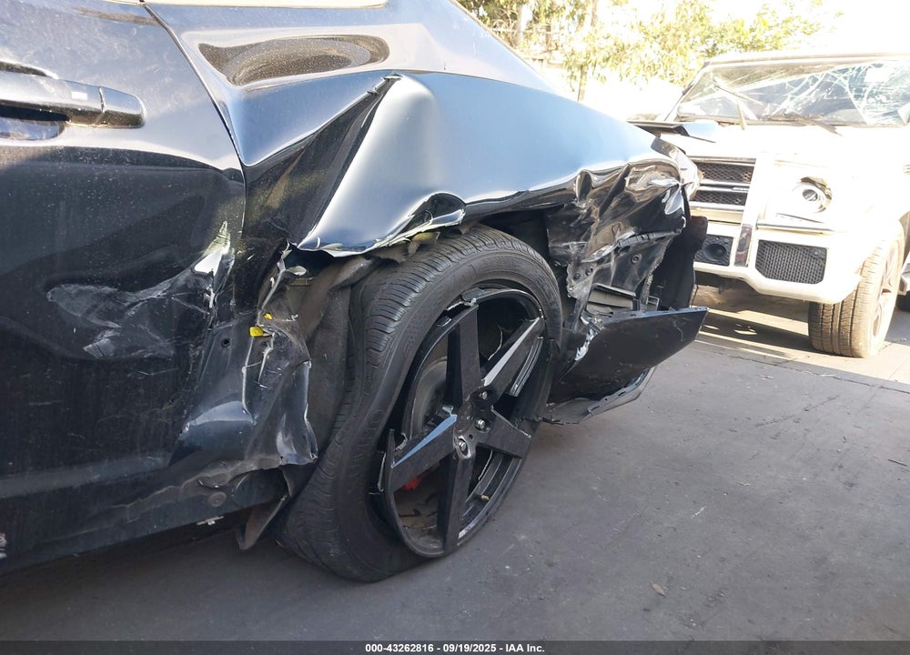2016 CHEVROLET CAMARO VIN: 1G1FB1RS1G0142228