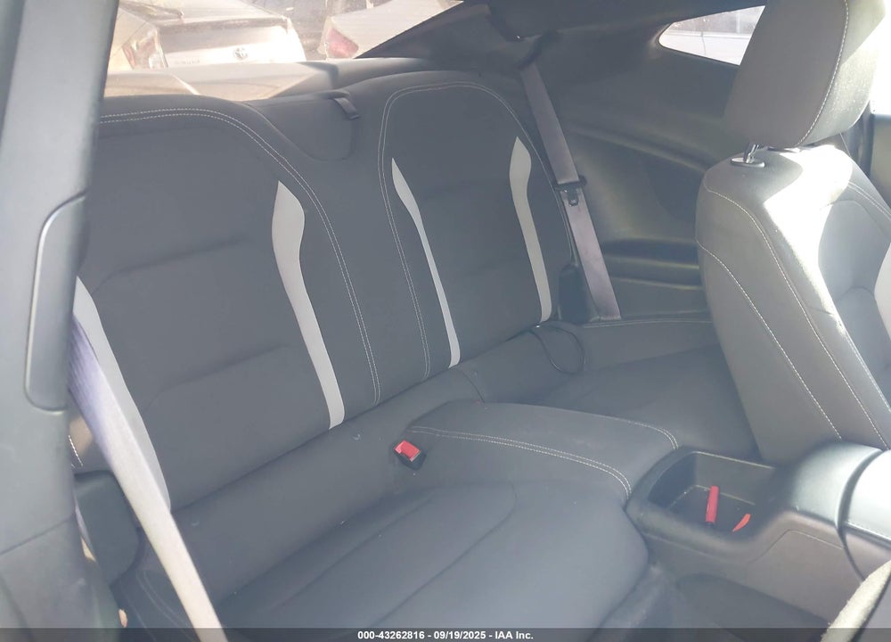 2016 CHEVROLET CAMARO VIN: 1G1FB1RS1G0142228