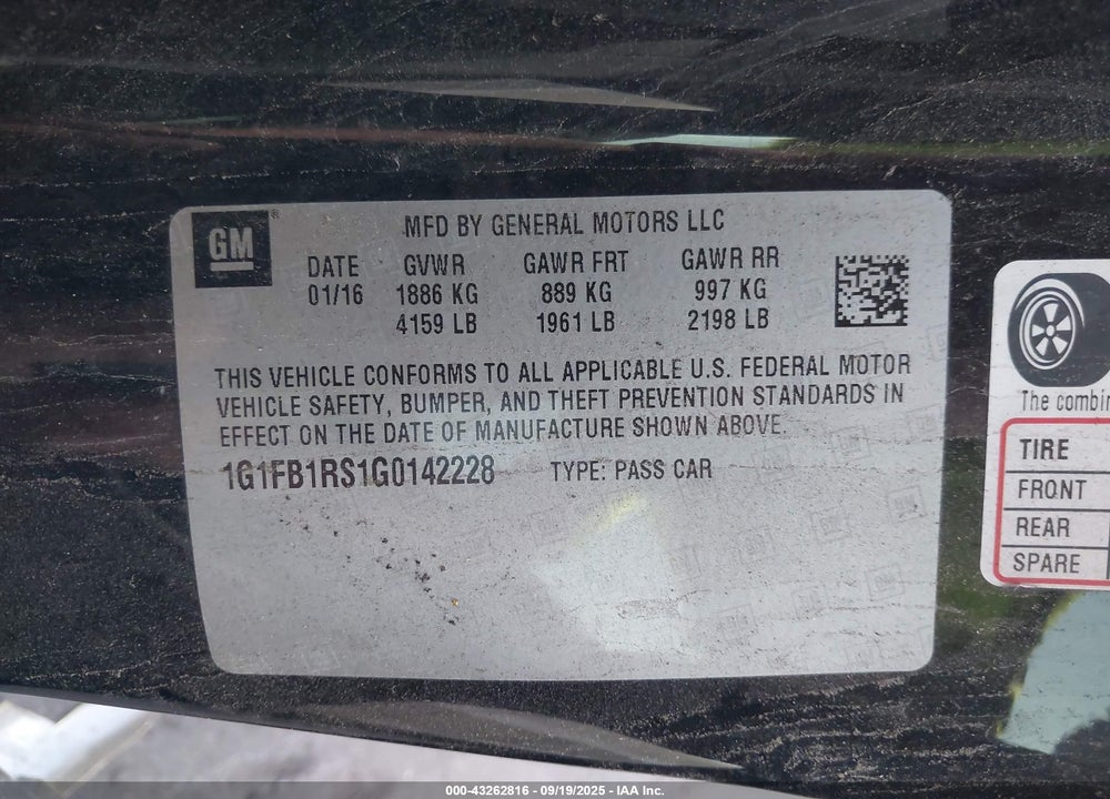 2016 CHEVROLET CAMARO VIN: 1G1FB1RS1G0142228