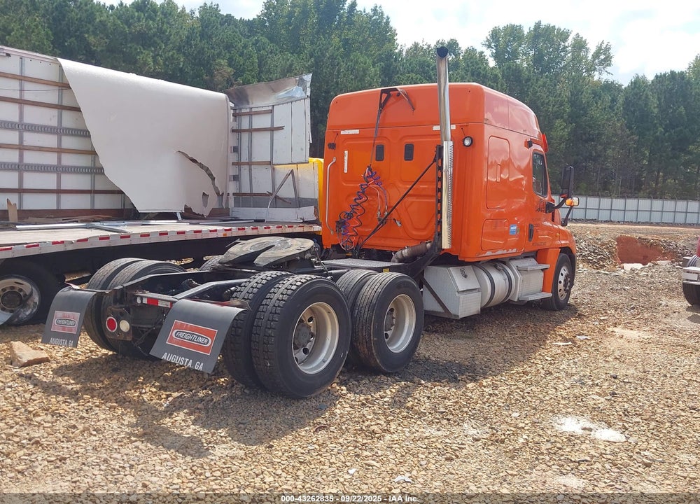 2013 FREIGHTLINER CASCADIA 125 VIN: 1FUJGLDV4DLBV3844