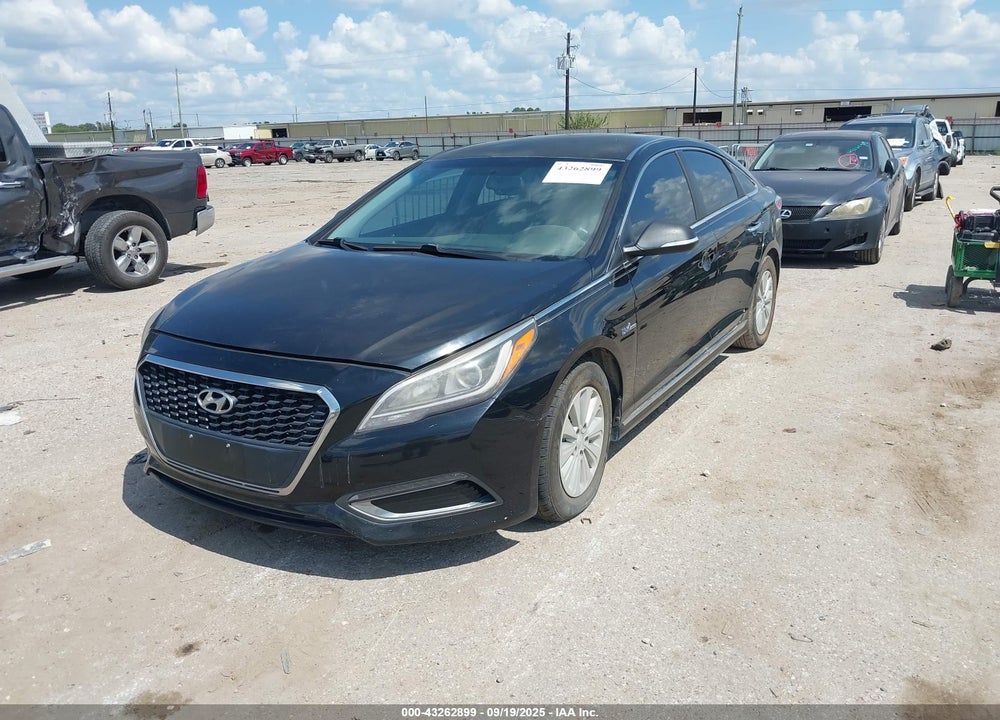 2016 HYUNDAI SONATA HYBRID VIN: KMHE24L1XGA019120