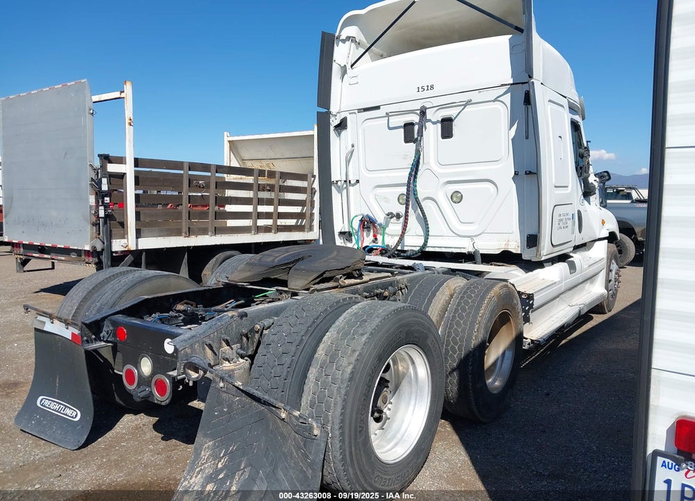 2015 FREIGHTLINER CASCADIA 125 VIN: 3AKGGLD64FSGJ2803