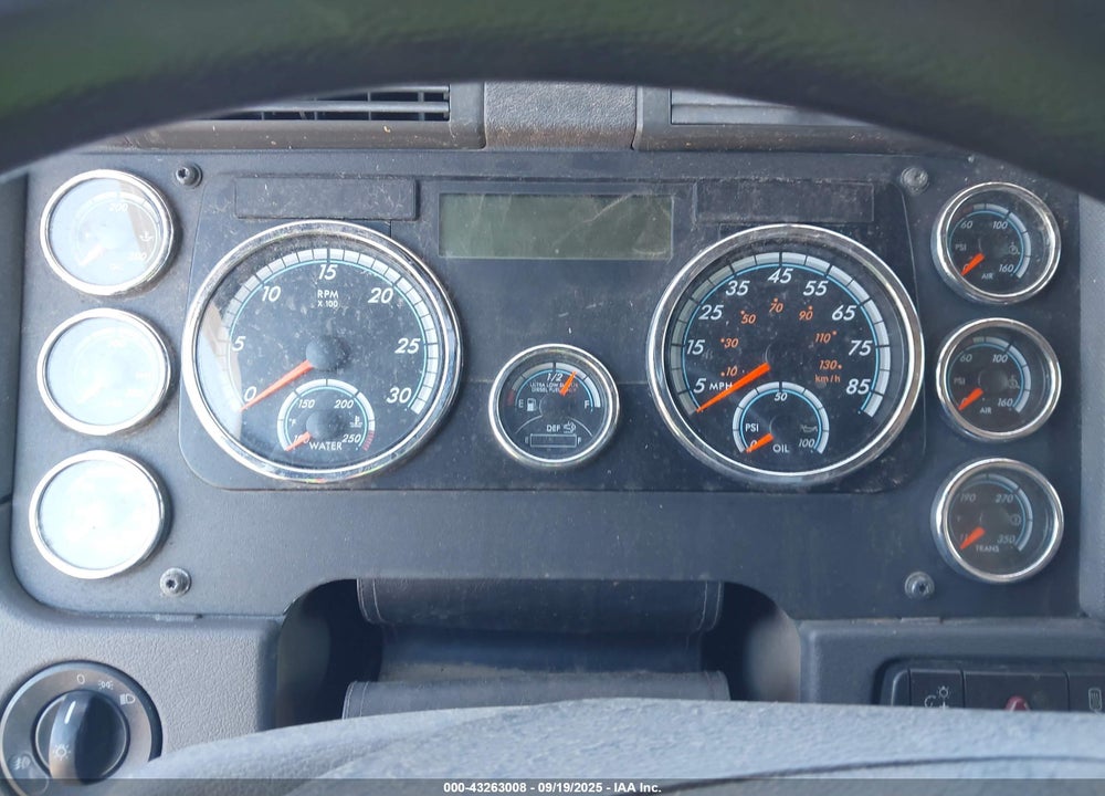 2015 FREIGHTLINER CASCADIA 125 VIN: 3AKGGLD64FSGJ2803