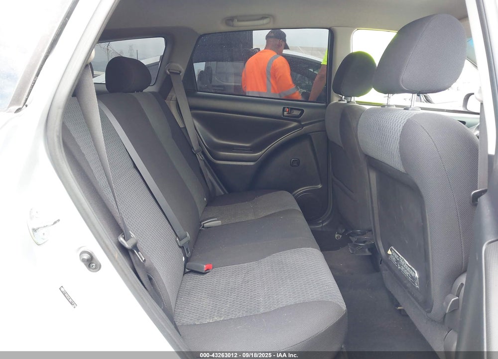 2008 TOYOTA MATRIX VIN: 2T1KR32E38C717194