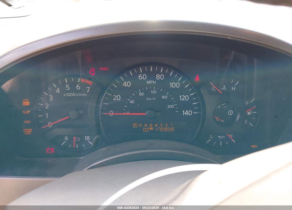 2004 NISSAN TITAN LE VIN: 1N6AA06B44N568137