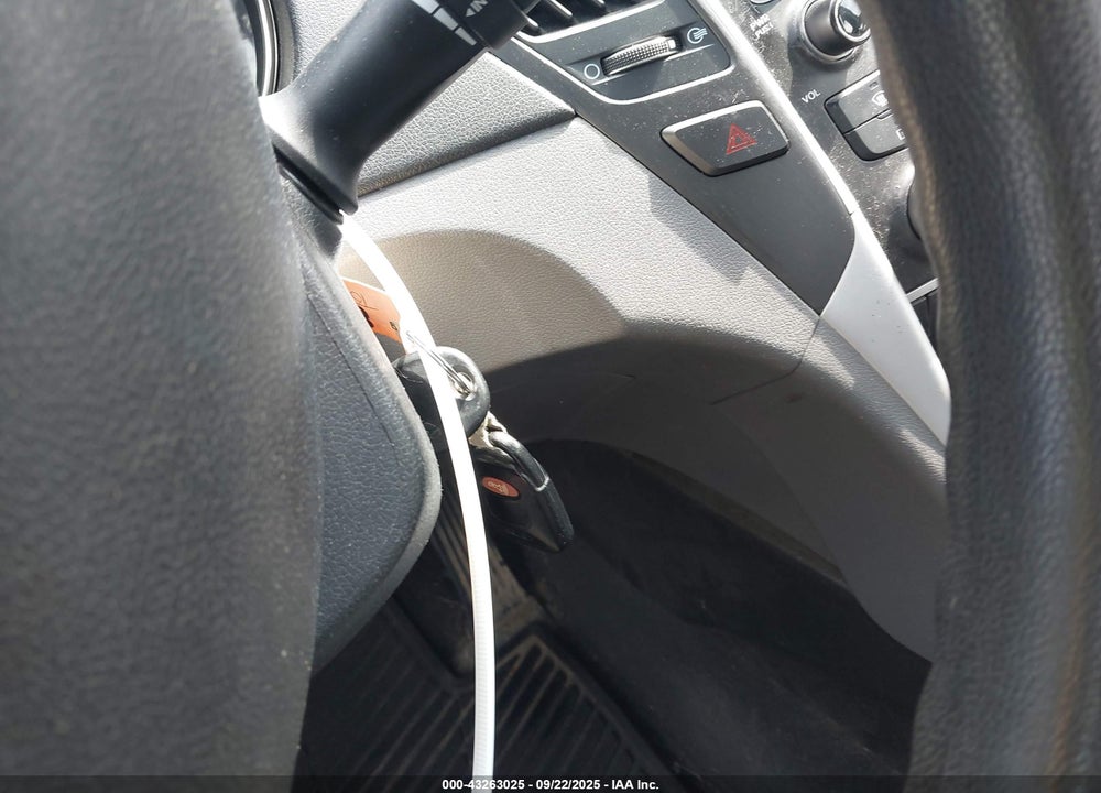 2011 HYUNDAI SONATA GLS VIN: 5NPEB4AC1BH263569