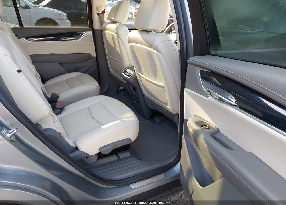 2025 CADILLAC XT6 VIN: 1GYKPDRS6SZ118742