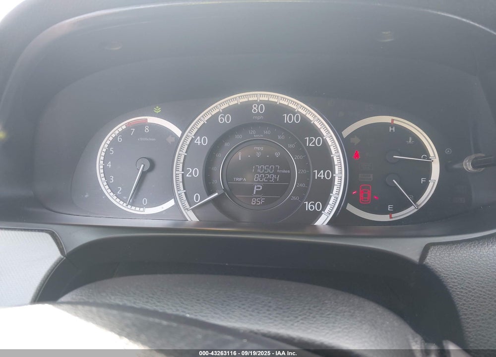 2015 HONDA ACCORD LX VIN: 1HGCR2F31FA196678