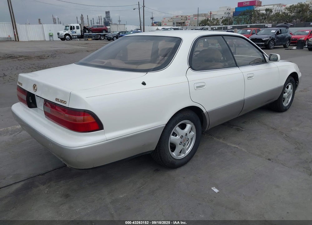 1996 LEXUS ES 300 VIN: JT8BF12G1T0161130