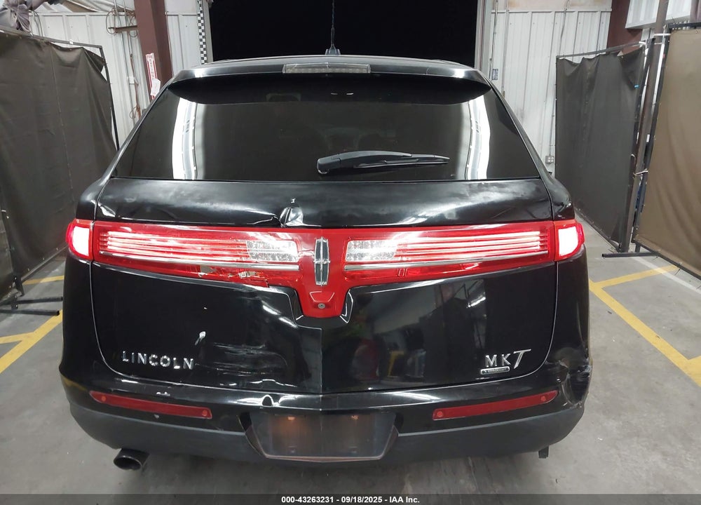 2016 LINCOLN MKT VIN: 2LMHJ5AT5GBL00597